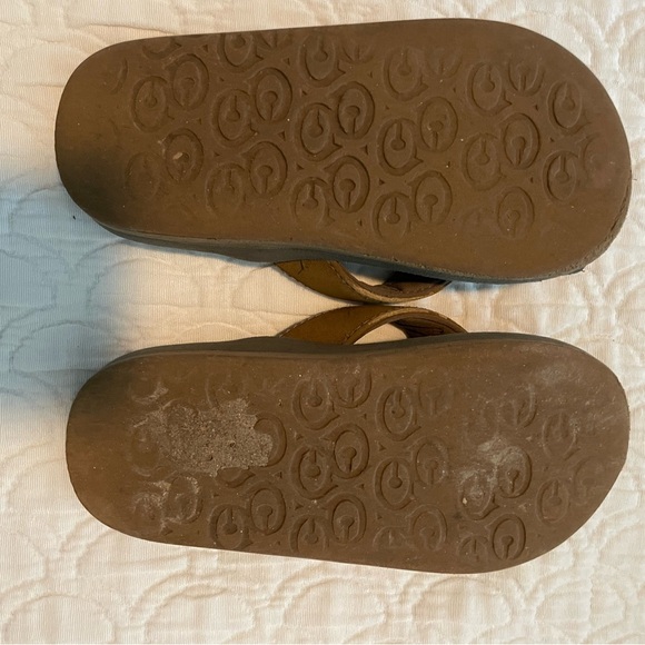 Toddler Brown Cobian Flip Flops size age 5-6 - Picture 4 of 4